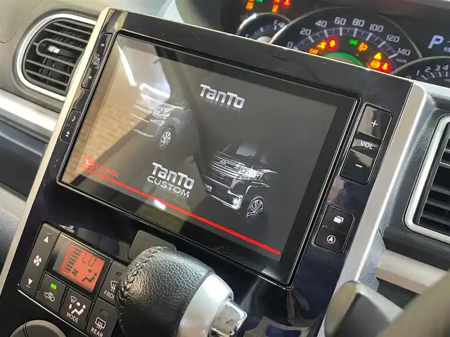 ダイハツ タント カスタム RS トップED SA Ⅲ 岩手県 2018(平30)年 8.6万km パールホワイトⅢ ４WD/ターボ/寒冷地仕様/両側パワースライドドア/スマートアシスト３/衝突回避支援ブレーキ/誤発進抑制機能/レーンアシスト/オートハイビーム/横滑り防止装置/アイドリングストップ/ロールサンシェード/シートヒーター/純正ナビ/フルセグTV/バックカメラ/ドライブレコーダー/エンジンスターター/LEDヘッドライト/純正15インチアルミホイール