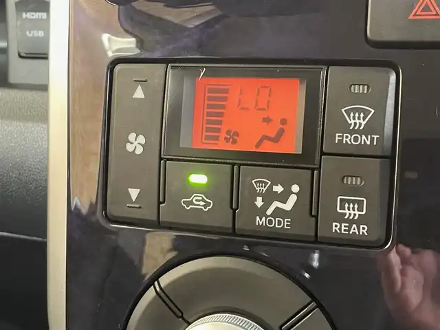 ダイハツ タント カスタム RS トップED SA Ⅲ 岩手県 2018(平30)年 8.6万km パールホワイトⅢ ４WD/ターボ/寒冷地仕様/両側パワースライドドア/スマートアシスト３/衝突回避支援ブレーキ/誤発進抑制機能/レーンアシスト/オートハイビーム/横滑り防止装置/アイドリングストップ/ロールサンシェード/シートヒーター/純正ナビ/フルセグTV/バックカメラ/ドライブレコーダー/エンジンスターター/LEDヘッドライト/純正15インチアルミホイール