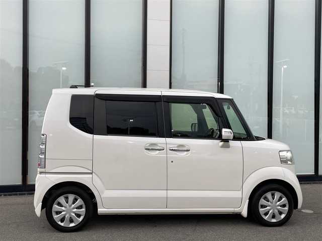 ホンダ Ｎ ＢＯＸ G Lパッケージ 大阪府 2016(平28)年 7.6万km プレミアムホワイトパールⅡ 社外ナビ　/   フルセグTV/CD/DVD/Bluetooth　/横滑り防止装置　/片側パワースライドドア　/前後ドライブレコーダー　/純正フロアマット　/プッシュスタート　/スマートキー　　/ビルトインＥＴＣ/禁煙車