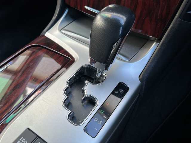 トヨタ クラウン ハイブリッド Gパッケージ 埼玉県 2010(平22)年 10.4万km ホワイトパールクリスタルシャイン 純正ナビ/AM/FM/CD/DVD/SD/TV/USB/HDD/1オーナー/ETC/前後ドラレコ/全席パワーシート/シートヒーター、クーラーD、N席/後席サンシェード/社外ウェルカムライト/追従クルコン/電動サンシェード（リア）/電格ミラー/衝突軽減B/ステアリングカバー/オートライト/保証書/取説