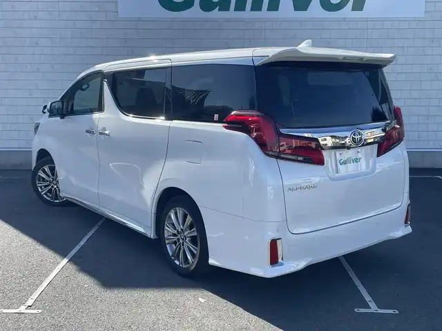 トヨタ アルファード S タイプゴールド 静岡県 2021(令3)年 4.3万km ホワイトパールクリスタルシャイン 純正9インチディスプレイオーディオナビ　/・フルセグＴＶ　/・Ｂｌｕｅｔｏｏｔｈ接続　/・ＤＶＤ再生　/・USB入力端子/純正フリップダウンモニター　/トヨタセーフティセンス　/両側パワースライドドア　/レーダークルーズコントロール/プリクラッシュセーフティ　/レーンキープアシスト/横滑り防止装置/パワーバックドア　/電動パーキングブレーキ/オートブレーキホールド　/プッシュスタート/スマートキー/ドライブレコーダー/ビルトインETC/ＬＥＤオートライト/オートハイビーム/ハーフレザーシート/2列目オットマン/純正18インチアルミホイール/純正フロアマット/取扱説明書/保証書