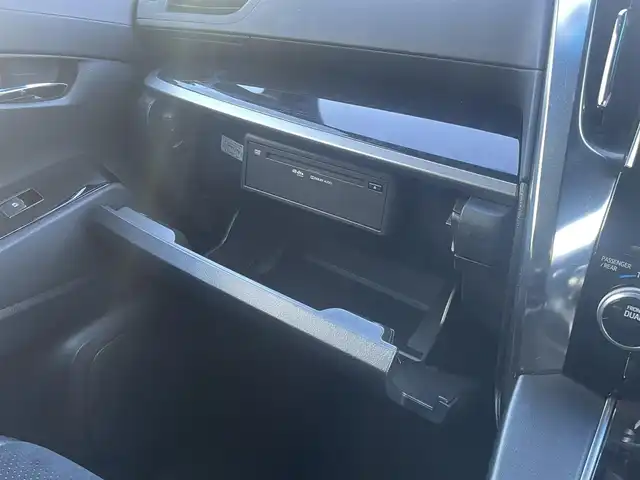 トヨタ アルファード S タイプゴールド 静岡県 2021(令3)年 4.3万km ホワイトパールクリスタルシャイン 純正9インチディスプレイオーディオナビ　/・フルセグＴＶ　/・Ｂｌｕｅｔｏｏｔｈ接続　/・ＤＶＤ再生　/・USB入力端子/純正フリップダウンモニター　/トヨタセーフティセンス　/両側パワースライドドア　/レーダークルーズコントロール/プリクラッシュセーフティ　/レーンキープアシスト/横滑り防止装置/パワーバックドア　/電動パーキングブレーキ/オートブレーキホールド　/プッシュスタート/スマートキー/ドライブレコーダー/ビルトインETC/ＬＥＤオートライト/オートハイビーム/ハーフレザーシート/2列目オットマン/純正18インチアルミホイール/純正フロアマット/取扱説明書/保証書