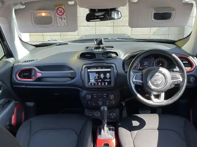 クライスラー・ジープ ジープ レネゲード トレイルホーク 青森県 2020(令2)年 5.4万km グラニトクリスタル ワンオーナー/４WD/純正ナビ/（Bt/USB/AUX/AM/FM)/レーンキープアシスト/社外ドライブレコーダー/バックカメラ/LEDヘッドライト/クルーズコントロール/ブラインドスポット/雨滴感知オートワイパー/コーナーセンサー/AAC/ETC/夏タイヤ積み込み（純正アルミホイール）