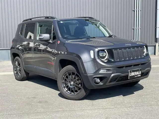 クライスラー・ジープ ジープ レネゲード トレイルホーク 青森県 2020(令2)年 5.4万km グラニトクリスタル ワンオーナー/４WD/純正ナビ/（Bt/USB/AUX/AM/FM)/レーンキープアシスト/社外ドライブレコーダー/バックカメラ/LEDヘッドライト/クルーズコントロール/ブラインドスポット/雨滴感知オートワイパー/コーナーセンサー/AAC/ETC/夏タイヤ積み込み（純正アルミホイール）