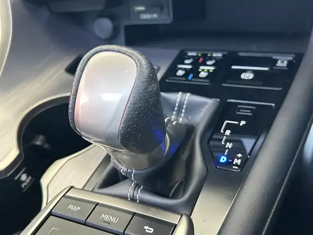 レクサス ＲＸ 300 Fスポーツ 茨城県 2020(令2)年 4万km ブラック 純正メモリナビ/　　（フルセグTV/BT/CD/DVD/USB)/全方位カメラ/黒革シート/サンルーフ/ヘッドアップディスプレイ/レーダークルーズコントロール/コーナーセンサー/ブラインドスポットモニター/ETC 2.0/前後ドライブレコーダー/AC100V/パドルシフト/パワーシート/シートヒーター/シートクーラー/シートメモリー/ステアリングリモコン/ステアリングヒーター/オートハイビーム/電動リアゲート/純正フロアマット/純正AW２０ｉｎ/取扱説明書/保証書