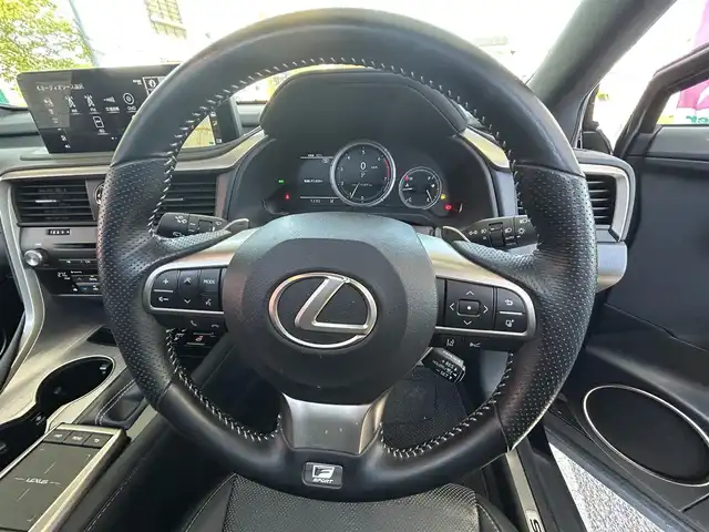 レクサス ＲＸ 300 Fスポーツ 茨城県 2020(令2)年 4万km ブラック 純正メモリナビ/　　（フルセグTV/BT/CD/DVD/USB)/全方位カメラ/黒革シート/サンルーフ/ヘッドアップディスプレイ/レーダークルーズコントロール/コーナーセンサー/ブラインドスポットモニター/ETC 2.0/前後ドライブレコーダー/AC100V/パドルシフト/パワーシート/シートヒーター/シートクーラー/シートメモリー/ステアリングリモコン/ステアリングヒーター/オートハイビーム/電動リアゲート/純正フロアマット/純正AW２０ｉｎ/取扱説明書/保証書