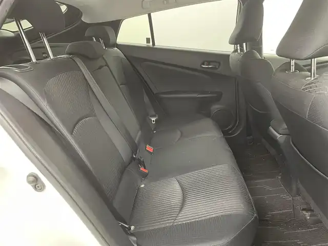 トヨタ プリウス Sセーフティプラス 福岡県 2018(平30)年 5.4万km ホワイトパールクリスタルシャイン 純正ナビ（ＢＴ，フルセグＴＶ）　/バックカメラ　/ビルトインＥＴＣ　/ＡＣＣ　/コーナーセンサー　/衝突軽減ブレーキ　/レーンキープ　/ＰＫＳＢ　/パーキングアシスト　/オートマチックハイビーム　/ステアリングリモコン