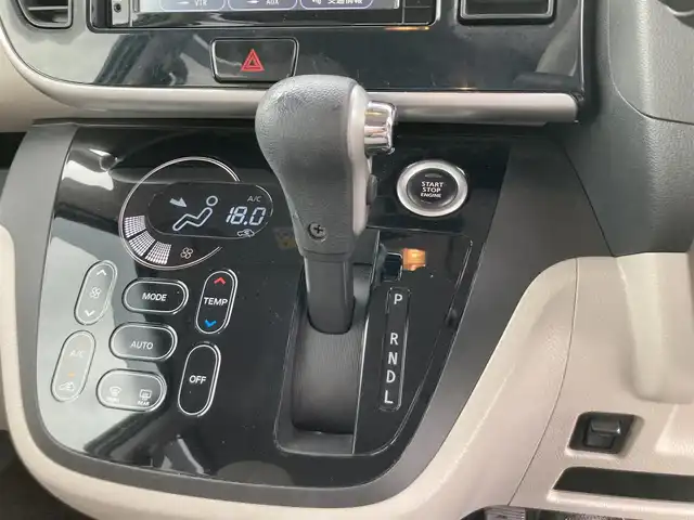 三菱 ｅＫスペース G セーフティパッケージ 鳥取県 2018(平30)年 6.7万km シルキーホワイト ４WD/純正ナビ/フルセグ/CD/DVD/BT/全方位カメラ/衝突被害軽減システム/片側パワースライドドア/運転席シートヒーター/プッシュエンジンスタート/アイドリングストップ/ウィンカーミラー/ルーフサーキュレーター/リヤロールサンシェード/純正フロアマット/ドアバイザー