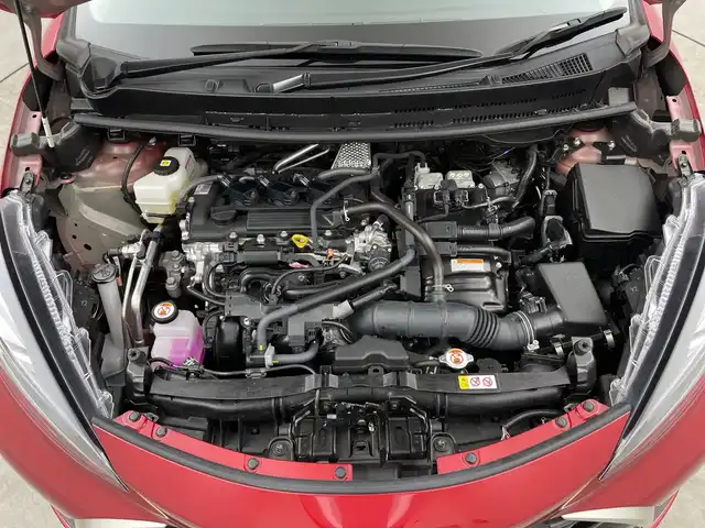 トヨタ アクア Z 三重県 2023(令5)年 1万km エモーショナルレッドⅡ 禁煙車/純正10.5インチディスプレイオーディオ/・USB/Bluetooth/AM/FM/AppleCarPray/AndroidAuto/パノラミックビューモニター/トヨタセーフティセンス/・ブラインドスポットモニター/・レーンディパーチャーアラート/・プリクラッシュセーフティ/・クリアランスソナー/・ロードサインアシスト/・パーキングサポートブレーキ/・リアクロストラフィックアラート/レーダークルーズコントロール/純正ビルトインETC/AC100V/オートライト/オートマチックハイビーム/ステアリングスイッチ/プッシュスタート/ウィンカーミラー/電動格納ミラー/純正フロアマット/純正15インチアルミホイール