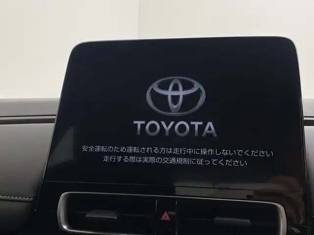 トヨタ アクア Z 三重県 2023(令5)年 1万km エモーショナルレッドⅡ 禁煙車/純正10.5インチディスプレイオーディオ/・USB/Bluetooth/AM/FM/AppleCarPray/AndroidAuto/パノラミックビューモニター/トヨタセーフティセンス/・ブラインドスポットモニター/・レーンディパーチャーアラート/・プリクラッシュセーフティ/・クリアランスソナー/・ロードサインアシスト/・パーキングサポートブレーキ/・リアクロストラフィックアラート/レーダークルーズコントロール/純正ビルトインETC/AC100V/オートライト/オートマチックハイビーム/ステアリングスイッチ/プッシュスタート/ウィンカーミラー/電動格納ミラー/純正フロアマット/純正15インチアルミホイール