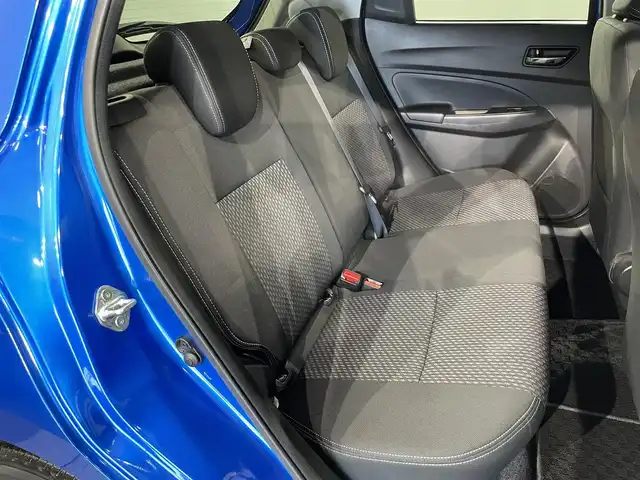 スズキ スイフト RSt 愛知県 2017(平29)年 2.9万km スピーディーブルーM シートヒーター　/ビルトインＥＴＣ　/ＬＥＤヘッドライト　/パドルシフト　/ＵＳＢ接続　/Ｂｌｕｅｔｏｏｔｈ　/純正フロアマット　/オートエアコン　/フォグランプ　/プッシュスタート　/横滑り防止　/ステアリングスイッチ/ISOFIX