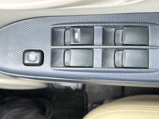 三菱 ｅＫワゴン MX 鹿児島県 2012(平24)年 12.8万km ディープブラックマイカ キーレス　/電動格納ミラー　/ラジオ　/純正ＣＤ　/ベンチシート　/フロアマット　/エアコン　/Ｗエアバッグ　/パワーウィンドウ