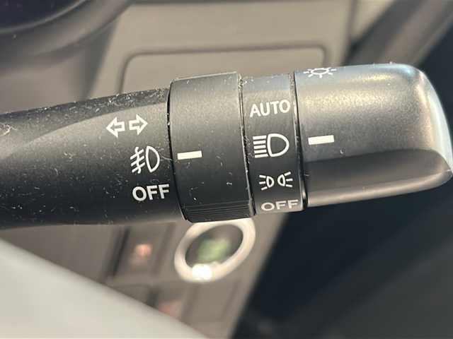 ダイハツ ムーヴ カスタム X LTD SA 岐阜県 2013(平25)年 9.2万km ブラックマイカメタリック 衝突被害軽減システム/純正SDナビ/バックカメラ/ETC/アイドリングストップ/電動格納ミラー/スマートキー/革巻きステアリング/LEDヘッドライト/オートライト/テレビ/CD/USB入力端子/AUX/純正14インチアルミ/純正フロアマット/盗難防止システム