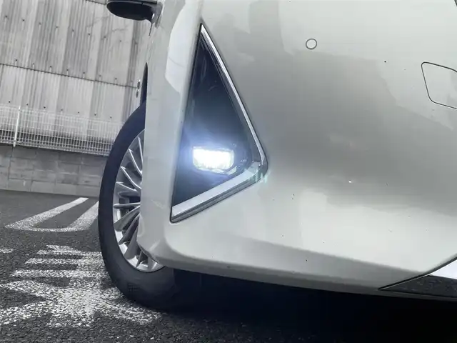 トヨタ アルファードハイブリット G Fパッケージ 埼玉県 2019(令1)年 15.1万km ラグジュアリーホワイトパールクリスタルシャインガラスフレーク /ワンオーナー//4WD//純10.5型メモリナビ//フルセグTV//バックカメラ//フリップダウンモニター//CD/DVD/Bluetooth//ベージュレザーシート//前2席パワーシート&エアシート//前2席&2列目シートヒーター//両側パワースライドドア//パワーバックドア//アダプティブクルーズコントロール//ビルトインETC2.0//スマートキーx2//LEDヘッドライト//デジタルインナーミラー//助手席&2列目オットマン//ステアリングヒーター//PCS 衝突軽減ブレーキ//LTA 車線逸脱抑制機能//ブラインドスポットモニター//パーキングサポートブレーキ//ロードサインアシスト//クリアランスソナー//W.サイド.カーテン.ニーエアバッグ//ABS/横滑り防止装置//コンビステアリング//オートライト/オートハイビーム//ドライブレコーダー(SDカード欠)//前後フォグランプ//プライバシーガラス//ドアバイザー//純正17インチAW//新車時保証書//取扱説明書//ナビ取説