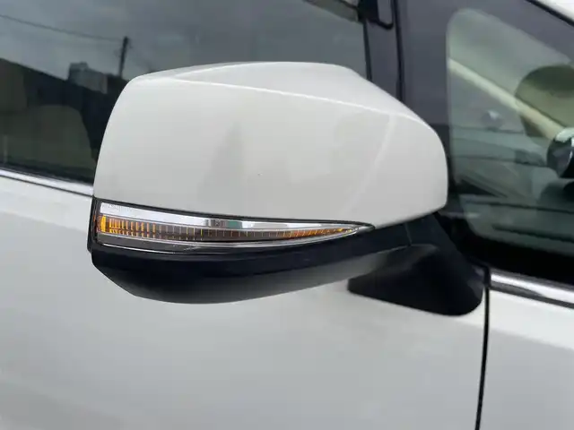 トヨタ アルファードハイブリット G Fパッケージ 埼玉県 2019(令1)年 15.1万km ラグジュアリーホワイトパールクリスタルシャインガラスフレーク /ワンオーナー//4WD//純10.5型メモリナビ//フルセグTV//バックカメラ//フリップダウンモニター//CD/DVD/Bluetooth//ベージュレザーシート//前2席パワーシート&エアシート//前2席&2列目シートヒーター//両側パワースライドドア//パワーバックドア//アダプティブクルーズコントロール//ビルトインETC2.0//スマートキーx2//LEDヘッドライト//デジタルインナーミラー//助手席&2列目オットマン//ステアリングヒーター//PCS 衝突軽減ブレーキ//LTA 車線逸脱抑制機能//ブラインドスポットモニター//パーキングサポートブレーキ//ロードサインアシスト//クリアランスソナー//W.サイド.カーテン.ニーエアバッグ//ABS/横滑り防止装置//コンビステアリング//オートライト/オートハイビーム//ドライブレコーダー(SDカード欠)//前後フォグランプ//プライバシーガラス//ドアバイザー//純正17インチAW//新車時保証書//取扱説明書//ナビ取説