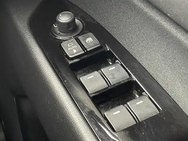 マツダ ＣＸ－５ 20S スマートエディション 茨城県 2022(令4)年 2.4万km ジェットブラックマイカ ●純正ナビ/●BT接続，フルセグTV/●全周囲カメラ/●BSM/●クルーズコントロール/●パワーステアリング/●パワーウィンドウ/●エアコン/●キーレス/●ABS/●運転席＋助手席エアバッグ/●サイドエアバッグ/●カーテンエアバッグ/●バックカメラ/●LED ライト/●ETC/●スマートキー/●プッシュスタート/●盗難防止装置/●オートライト/●横滑り防止装置/●衝突被害軽減ブレーキ/●衝突安全ボディ/●アイドリングストップ/●障害物センサー