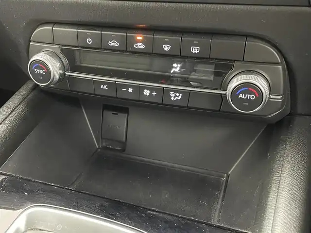 マツダ ＣＸ－５ 20S スマートエディション 茨城県 2022(令4)年 2.4万km ジェットブラックマイカ ●純正ナビ/●BT接続，フルセグTV/●全周囲カメラ/●BSM/●クルーズコントロール/●パワーステアリング/●パワーウィンドウ/●エアコン/●キーレス/●ABS/●運転席＋助手席エアバッグ/●サイドエアバッグ/●カーテンエアバッグ/●バックカメラ/●LED ライト/●ETC/●スマートキー/●プッシュスタート/●盗難防止装置/●オートライト/●横滑り防止装置/●衝突被害軽減ブレーキ/●衝突安全ボディ/●アイドリングストップ/●障害物センサー