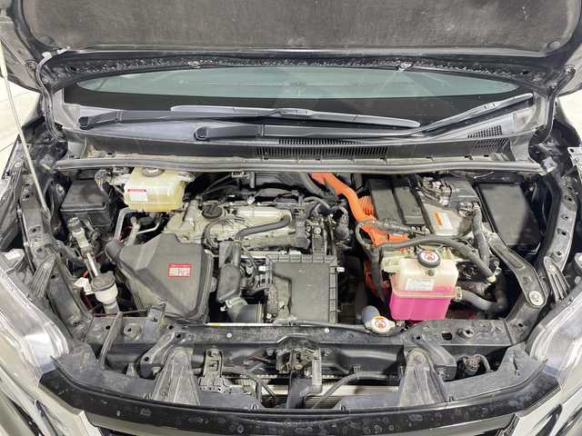 トヨタ エスクァイア ハイブリッド Gi 神奈川県 2020(令2)年 6.1万km ブラック 純正9インチSDナビ【NSZT-Y68T】/Bluetooth・CD・AM・FM・TV・SD/セーフティセンス/両側パワースライドドア/クルーズコントロール/インテリジェントクリアランスソナー/シートヒーター/TRDフロントエアロ/ETC2.0/バックカメラ/純正15インチアルミホイール/オートマチックハイビーム/プリクラッシュセーフティシステム/レーンディパーチャーアラート/先行車発進告知機能