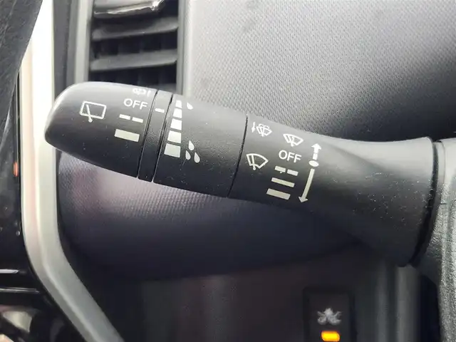 日産 セレナ X Vセレクション 愛知県 2018(平30)年 9.9万km ブリリアントシルバー 純正ナビ/（CD/DVD/BT/フルセグ）/社外フリップダウンモニター/全方位カメラ/ETC/ドラレコ/クルーズコントロール/ステアスイッチ/両側パワースライドドア/ロールサンシェード/オートライト/LEDヘッドライト/純正フロアマット/社外アルミホイール/スマートキー/プッシュスタート