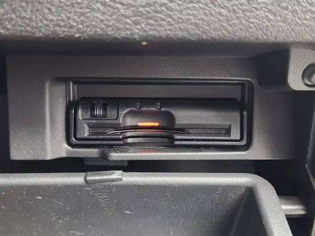 日産 セレナ X Vセレクション 愛知県 2018(平30)年 9.9万km ブリリアントシルバー 純正ナビ/（CD/DVD/BT/フルセグ）/社外フリップダウンモニター/全方位カメラ/ETC/ドラレコ/クルーズコントロール/ステアスイッチ/両側パワースライドドア/ロールサンシェード/オートライト/LEDヘッドライト/純正フロアマット/社外アルミホイール/スマートキー/プッシュスタート