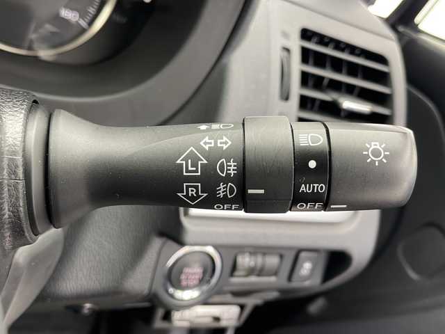 スバル インプレッサ ＸＶ 2．0i－L アイサイト 千葉県 2014(平26)年 3.6万km ディープシーブルーパール 社外ナビ/フルセグTV/AM/FM/DVD/Bluetooth/バックカメラ/全車速追従機能クルーズコントロール/アイドリングストップ/プリクラッシュブレーキ/ふらつき警報/AT誤発進抑制制御/先行車発進お知らせ/車線逸脱警報/横滑り防止装置/盗難防止装置/4WD/オートライト/フォグランプ/ヘッドライトレベライザー/ドライブレコーダー/パワーシート（D/N席）/純正フロアマット/純正ドアバイザー/ETC/プッシュスタート/スマートキー/革巻きステアリング/ステアリングスイッチ/保証書/取り扱い説明書
