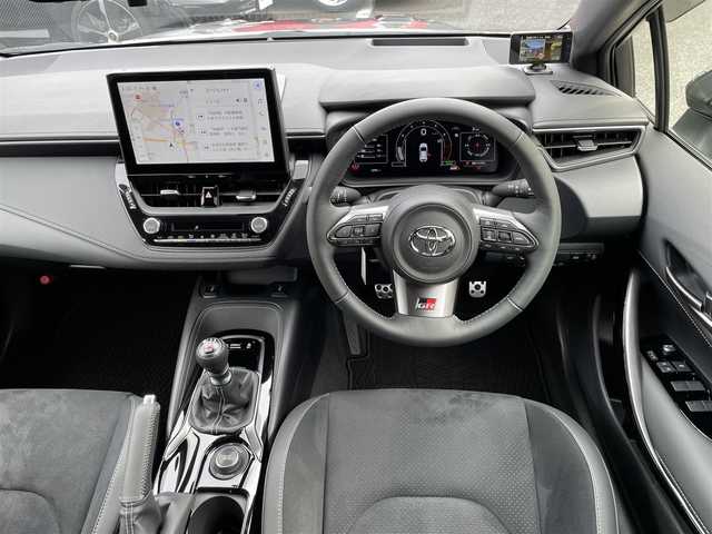 トヨタ ＧＲカローラ RZ 神奈川県 2024(令6)年 0.2万km グレー ワンオーナー/GRリヤスポイラー/カーボンルーフ/BBS製純正18インチAW/GR赤ブレーキキャリパー/JBLスピーカー/HUD/純正10.5インチディスプレイ/純正メモリーナビ・地デジTV/純正USB/BT/Miracast/バックモニター/ビルトインETC2.0/前後ドライブレコーダー/ハーフレザーシート/前席シートヒーター/ステアリングヒーター/トヨタセーフティセンス/レーダークルーズコントロール/PCS/LDA/BSM/RCTA/SEA/RSA/オートハイビーム/コーナーセンサー/寒冷地仕様/プッシュスタート/スマートキー×2/純正フロアマット/保証書・取説あり