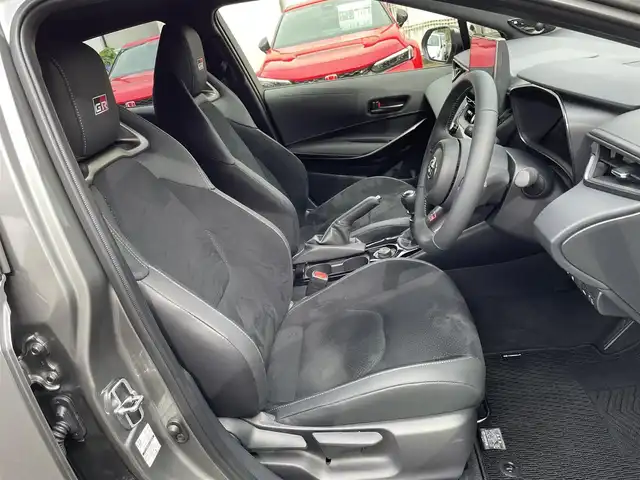 トヨタ ＧＲカローラ RZ 神奈川県 2024(令6)年 0.2万km グレー ワンオーナー/GRリヤスポイラー/カーボンルーフ/BBS製純正18インチAW/GR赤ブレーキキャリパー/JBLスピーカー/HUD/純正10.5インチディスプレイ/純正メモリーナビ・地デジTV/純正USB/BT/Miracast/バックモニター/ビルトインETC2.0/前後ドライブレコーダー/ハーフレザーシート/前席シートヒーター/ステアリングヒーター/トヨタセーフティセンス/レーダークルーズコントロール/PCS/LDA/BSM/RCTA/SEA/RSA/オートハイビーム/コーナーセンサー/寒冷地仕様/プッシュスタート/スマートキー×2/純正フロアマット/保証書・取説あり