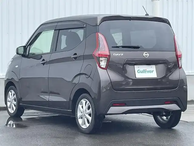 日産 デイズ X 愛媛県 2023(令5)年 0.2万km アッシュブラウンM 純正9インチナビ(Bluetooth)/バックカメラ/フルセグテレビ/ETC/前後ドライブレコーダー/アイドリングストップ/ダウンヒルアシストコントロール/前後コーナーセンサー/オートライト/オートマチックハイビーム/純正フロアマット/純正ドアバイザー/純正アルミホイール/横滑り防止装置/衝突被害軽減システム/スマートキー/プッシュスタート/ABS