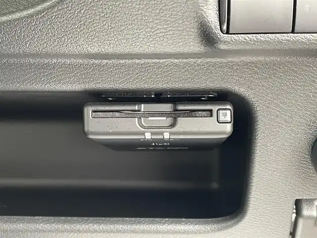 日産 デイズ X 愛媛県 2023(令5)年 0.2万km アッシュブラウンM 純正9インチナビ(Bluetooth)/バックカメラ/フルセグテレビ/ETC/前後ドライブレコーダー/アイドリングストップ/ダウンヒルアシストコントロール/前後コーナーセンサー/オートライト/オートマチックハイビーム/純正フロアマット/純正ドアバイザー/純正アルミホイール/横滑り防止装置/衝突被害軽減システム/スマートキー/プッシュスタート/ABS