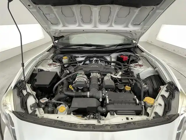 トヨタ ８６ GT 滋賀県 2015(平27)年 4.7万km クリスタルホワイトパール 禁煙車/純正ナビ/ETC/パドルシフト/オートライト/スマートキーｘ２/横滑り防止装置/フォグランプ