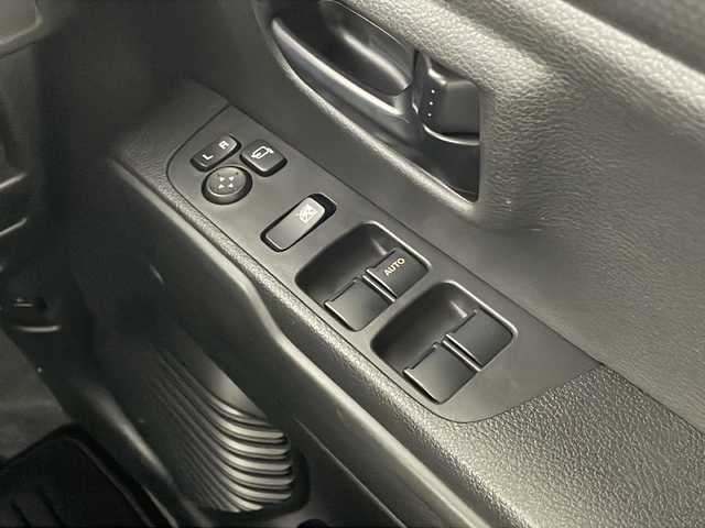 スズキ ハスラー HYBRID G 栃木県 2024(令6)年 1.1万km シフォンアイボリーM 社外メモリーナビ/Bluetooth/USB/AM/FM/スズキセーフティサポート/・デュアルカメラブレーキサポート/・後退時ブレーキサポート/・誤発進抑制/・ふらつき警報/・標識認識/・ハイビームアシスト/バックカメラ/ドライブレコーダー/ETC/ハロゲンヘッドライト/フロアマット/Wエアバッグ/スマートキー/スペアキー