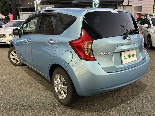 日産 ノート メダリスト 長崎県 2013(平25)年 6.1万km ソニックブルー ディーラーOP/SDナビ【MC313D-W】/・Bluetooth接続/・フルセグTV/・DVD再生/全方位カメラ・バックカメラ/ETC/ハーフレザーシート/D席ひじ置き/アイドリングストップ/ISOFIX/オートライト/革巻きステアリング/ヘッドライトレベライザー