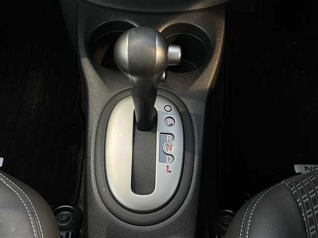 日産 ノート メダリスト 長崎県 2013(平25)年 6.1万km ソニックブルー ディーラーOP/SDナビ【MC313D-W】/・Bluetooth接続/・フルセグTV/・DVD再生/全方位カメラ・バックカメラ/ETC/ハーフレザーシート/D席ひじ置き/アイドリングストップ/ISOFIX/オートライト/革巻きステアリング/ヘッドライトレベライザー