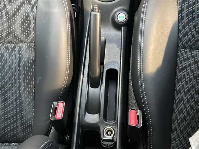 日産 ノート メダリスト 長崎県 2013(平25)年 6.1万km ソニックブルー ディーラーOP/SDナビ【MC313D-W】/・Bluetooth接続/・フルセグTV/・DVD再生/全方位カメラ・バックカメラ/ETC/ハーフレザーシート/D席ひじ置き/アイドリングストップ/ISOFIX/オートライト/革巻きステアリング/ヘッドライトレベライザー