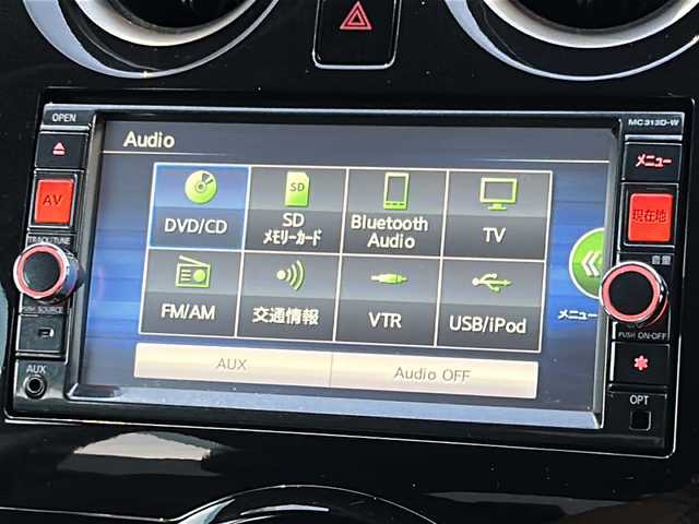 日産 ノート メダリスト 長崎県 2013(平25)年 6.1万km ソニックブルー ディーラーOP/SDナビ【MC313D-W】/・Bluetooth接続/・フルセグTV/・DVD再生/全方位カメラ・バックカメラ/ETC/ハーフレザーシート/D席ひじ置き/アイドリングストップ/ISOFIX/オートライト/革巻きステアリング/ヘッドライトレベライザー