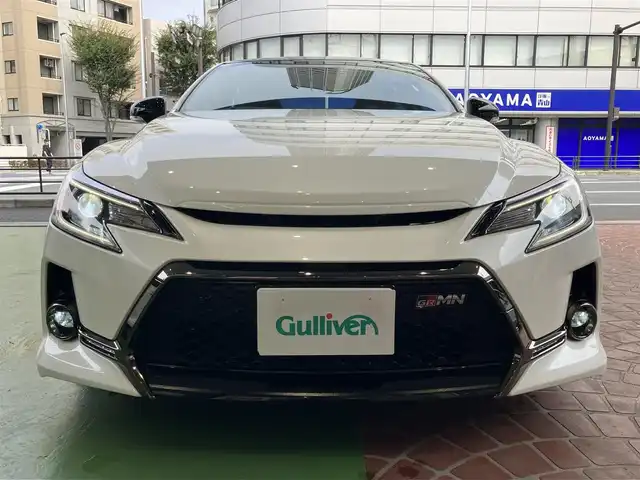 トヨタ マークＸ GRMN 神奈川県 2019(令1)年 1.5万km ホワイトパールクリスタルシャイン ワンオーナー/新車保証書/取扱説明書/カーボンルーフ（メーカーオプション）/純正SDナビ・フルセグTV/CD・DVDビデオ・Bluetooth/バックカメラ/ドライブレコーダー/ビルトインETC2.0/ステアリングスイッチ/GRエンブレムブラックウルトラスエードバケットシート/オートライト/ナノイー付き左右独立温度調整オートエアコン/スマートキー・スペアキー/HIDライト/LEDフォグランプ/ウインカー付きドアミラー/19インチBBS製7本Y字スポークアルミホイール/GRロゴ入りホワイトブレーキキャリパー/4本出しマフラー