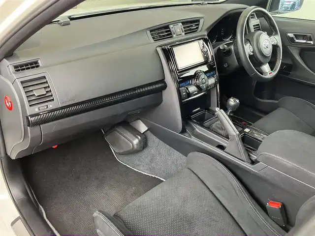 トヨタ マークＸ GRMN 神奈川県 2019(令1)年 1.5万km ホワイトパールクリスタルシャイン ワンオーナー/新車保証書/取扱説明書/カーボンルーフ（メーカーオプション）/純正SDナビ・フルセグTV/CD・DVDビデオ・Bluetooth/バックカメラ/ドライブレコーダー/ビルトインETC2.0/ステアリングスイッチ/GRエンブレムブラックウルトラスエードバケットシート/オートライト/ナノイー付き左右独立温度調整オートエアコン/スマートキー・スペアキー/HIDライト/LEDフォグランプ/ウインカー付きドアミラー/19インチBBS製7本Y字スポークアルミホイール/GRロゴ入りホワイトブレーキキャリパー/4本出しマフラー