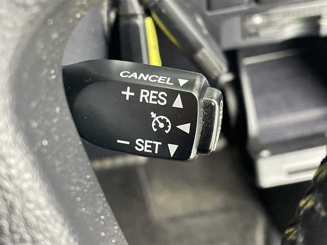 トヨタ アルファードハイブリット SR 愛知県 2015(平27)年 9.3万km ブラック 禁煙　純正１０型ナビ　純正フリップダウンモニター　クルーズコントロール　両側パワースライドドア　ハーフレザーシート　パワーシート　ビルトインＥＴＣ　バックカメラ　スマートキー　オートマチックハイ/純正10型ナビ/・Bluetooth/・CD/DVD/・フルセグテレビ/・SD音楽録音/純正フリップダウンモニター/バックカメラ/ハーフレザーシート/パワーシート/両側パワースライドドア/衝突軽減ブレーキ/レーンキープアシスト/オートマチックハイビーム/前後コーナーセンサー/クルーズコントロール/ビルトインETC/LEDヘッドライト