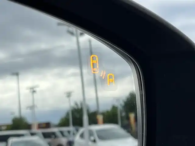 マツダ ＣＸ－８ XD ブラックトーンエディション 奈良県 2021(令3)年 3.5万km ディープクリスタルブルーマイカ 純正10インチナビ/(フルセグ/BT）/レーダークルーズコントロール/全方位モニター/ブラインドスポットモニター/前後コーナーセンサー/衝突軽減システム/レーンキープアシスト/パワーバックドア/ハーフレザーシート/運転席メモリーシート/前席パワーシート/全席シートヒーター/ステアリングヒーター/ワイヤレス充電/後席サンシェード/デジタルインナーミラー/ETC/純正19インチAW/取り扱い説明書/スペアキーX1