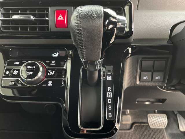 ダイハツ タント カスタム RS 鹿児島県 2019(令1)年 2.9万km ブラックマイカメタリック/シャイニングホワイトパール 社外メモリナビ　/（フルセグ/Bluetooth/DVD/CD/USB)　/バックカメラ　/両側パワースライドドア　/ＥＴＣ　/オートライト　/シートバックテーブル　/コーナーセンサー　/ベンチシート　/アイドリングストップ　/保証書　/取扱説明書