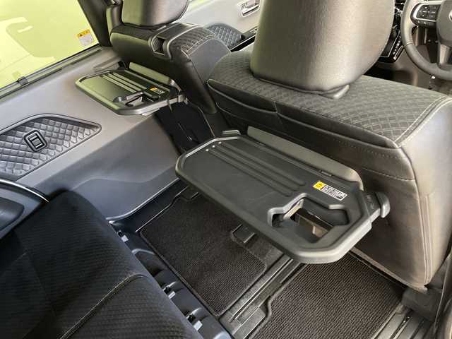 ダイハツ タント カスタム RS 鹿児島県 2019(令1)年 2.9万km ブラックマイカメタリック/シャイニングホワイトパール 社外メモリナビ　/（フルセグ/Bluetooth/DVD/CD/USB)　/バックカメラ　/両側パワースライドドア　/ＥＴＣ　/オートライト　/シートバックテーブル　/コーナーセンサー　/ベンチシート　/アイドリングストップ　/保証書　/取扱説明書