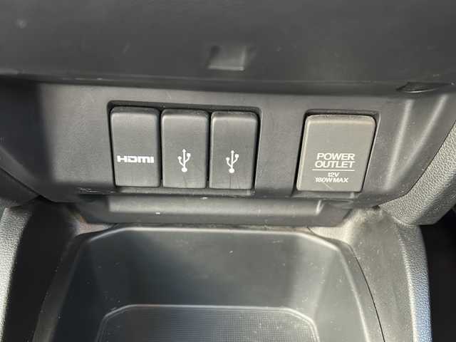 ホンダ フィット 13G Fパッケージ 兵庫県 2013(平25)年 13.9万km プレミアムホワイトパール 取扱説明書/保証書/純正ナビ（FM/AM/DISC/フルセグ/USB/Bluetooth/HDMI）/プッシュスタート/アイドリングストップ/スマートキー×２/ビルトインETC/純正フロアマット/「ステアリングリモコン