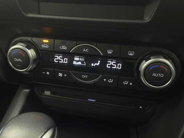 マツダ アクセラ スポーツ 15S プロアクティブ 栃木県 2019(平31)年 2万km スノーフレイクホワイトパールマイカ ワンオーナー/マツダコネクトナビ/・CD/DVD/Bluetooth/USB/AUX/フルセグ/・ビルトインETC/・360度ビューモニター　全方位カメラ/スマートシティブレーキサポート　衝突軽減ブレーキ/BSM　ブラインドスポットモニター/レーンキープアシスト/レーダークルーズコントロール/標識認識機能/ドライバーアテンションアラート/パーキングセンサー　コーナーセンサー/HUD　ヘッドアップディスプレイ/純正18インチアルミホイール/LEDヘッドライト/フォグランプ/オートライト/オートハイビーム/スマートキー/プッシュスタートボタン/パドルシフト/アイドリングストップ/オートエアコン/クルーズコントロール/フロアマット/電動格納ミラー/ステアリングリモコン　/保証書/取扱説明書/スペアキー