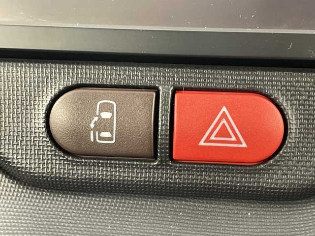 トヨタ ポルテ F 愛知県 2016(平28)年 1.5万km ブラックマイカ 禁煙車/ワンオーナー/純正7インチナビ/（ワンセグTV/Bluetooth/ＡＭ/ＦＭ/CD）/バックカメラ/ＥＴＣ/パワースライドドア/アイドリングストップ/純正フロアマット/スマートキー/プッシュスタート/フロントフォグランプ/横滑り防止装置/ステアリングスイッチ