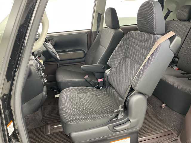 トヨタ ポルテ F 愛知県 2016(平28)年 1.5万km ブラックマイカ 禁煙車/ワンオーナー/純正7インチナビ/（ワンセグTV/Bluetooth/ＡＭ/ＦＭ/CD）/バックカメラ/ＥＴＣ/パワースライドドア/アイドリングストップ/純正フロアマット/スマートキー/プッシュスタート/フロントフォグランプ/横滑り防止装置/ステアリングスイッチ