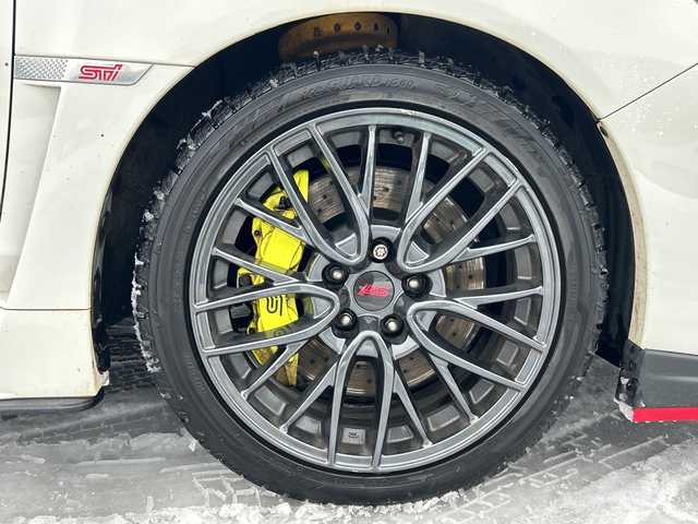 スバル ＷＲＸ ＳＴＩ STI タイプS 道北・旭川 2019(令1)年 3.2万km クリスタルホワイトP /4WD//禁煙車//ワンオーナー//STiスポイラー//大型リアスポイラー//純正メモリナビ//CD/DVD/SD/MSV/BT/USB/フルセグ//フロント・サイド・バックカメラ//BBS製18インチ鍛造アルミホイール//ビルシュタインダンパー//ブレンボキャリパー//RECAROハーフレザーシート//前席シートヒーター//アドバンスドセーフティパッケージ//ブラインドスポットモニター//リアビークルディクション//ビルトインETC//純正ドライブレコーダー//ハイビームアシスト//オートライト//LEDヘッドライト//リアフォグ//ヘッドライトウォッシャー//ミラーヒーター//フロントデアイサー//USBポート//レインセンサー//純正フロアマット//ドアバイザー//保証書//取説//純正STIアルミホイール夏タイヤ積込