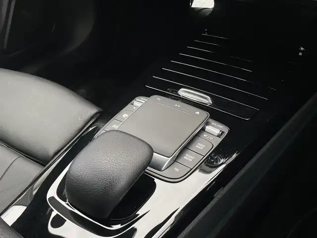 メルセデス・ベンツ Ｍ・ベンツ ＣＬＡ２００ｄ シューティングブレーク 三重県 2023(令5)年 1.2万km コスモスブラック ACC/レーダーセーフティ/ブラックレザーシート/シートヒーター/パワーシート/純正ナビ/バックカメラ/フルセグTV/アンビエントライト/電動リアゲート/純正ドライブレコーダー/純正18インチアルミ