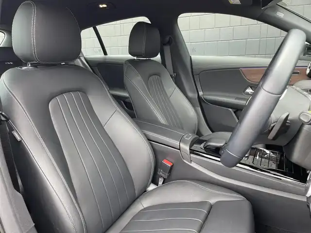 メルセデス・ベンツ Ｍ・ベンツ ＣＬＡ２００ｄ シューティングブレーク 三重県 2023(令5)年 1.2万km コスモスブラック ACC/レーダーセーフティ/ブラックレザーシート/シートヒーター/パワーシート/純正ナビ/バックカメラ/フルセグTV/アンビエントライト/電動リアゲート/純正ドライブレコーダー/純正18インチアルミ