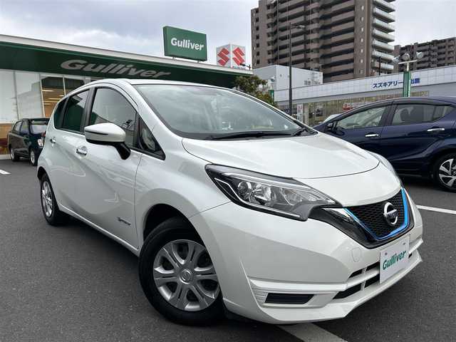 日産 ノート e－パワー X 島根県 2016(平28)年 5.9万km ブリリアントホワイトパール 社外ナビ/（Ｂｌｕｅｔｏｏｔｈ/ＣＤ/ＤＶＤ）/ＥＴＣ/バックカメラ/純正フロアマット/レーンキープアシスト/オートライト/横滑り防止装置/スマートキー　