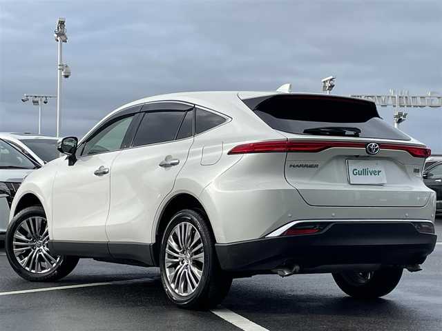 トヨタ ハリアー ハイブリッド Z レザーパッケージ 島根県 2021(令3)年 5.6万km ホワイトパールクリスタルシャイン 純正ナビ/パノラミックビューモニター/フルセグTV/Bluetooth/USB/JBLサウンド/レーダークルーズコントロール/レーンキープ/LEDオートライト/オートマチックハイビーム /黒革シート/パワーシート/メモリーシート /シートヒーター /シートベンチレーション /ステアリングヒーター/ステアリングスイッチ/パワーバックドア /ビルトインETC2.0/スマートキー/スペアキー /プッシュスタート /純正フロアマット/純正ドアバイザー